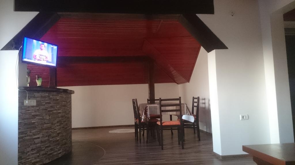 Zoi Residence كوستِنيست المظهر الخارجي الصورة